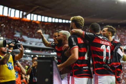 Assista Flamengo grátis com os apps do Mengão